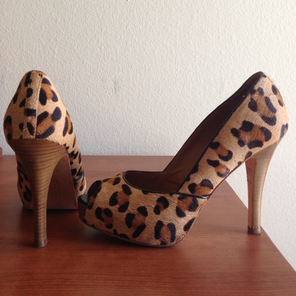 Steven by Steve Madden pony hair leopard heels